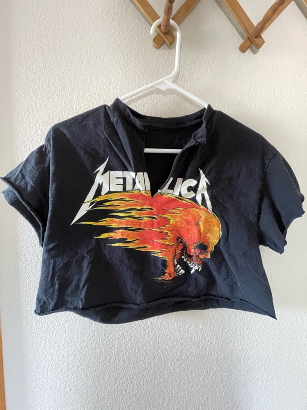 Metallica Women's Black Graphic Crop Top